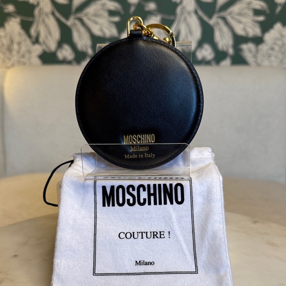 Moschino Authentic Black and Red Heart Bag Charm Keychain NWT & Dusty - Picture 3 of 3